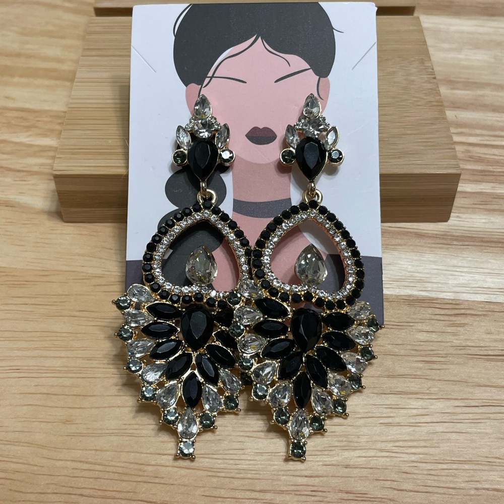 EARRINGS - Picture 10 of 14